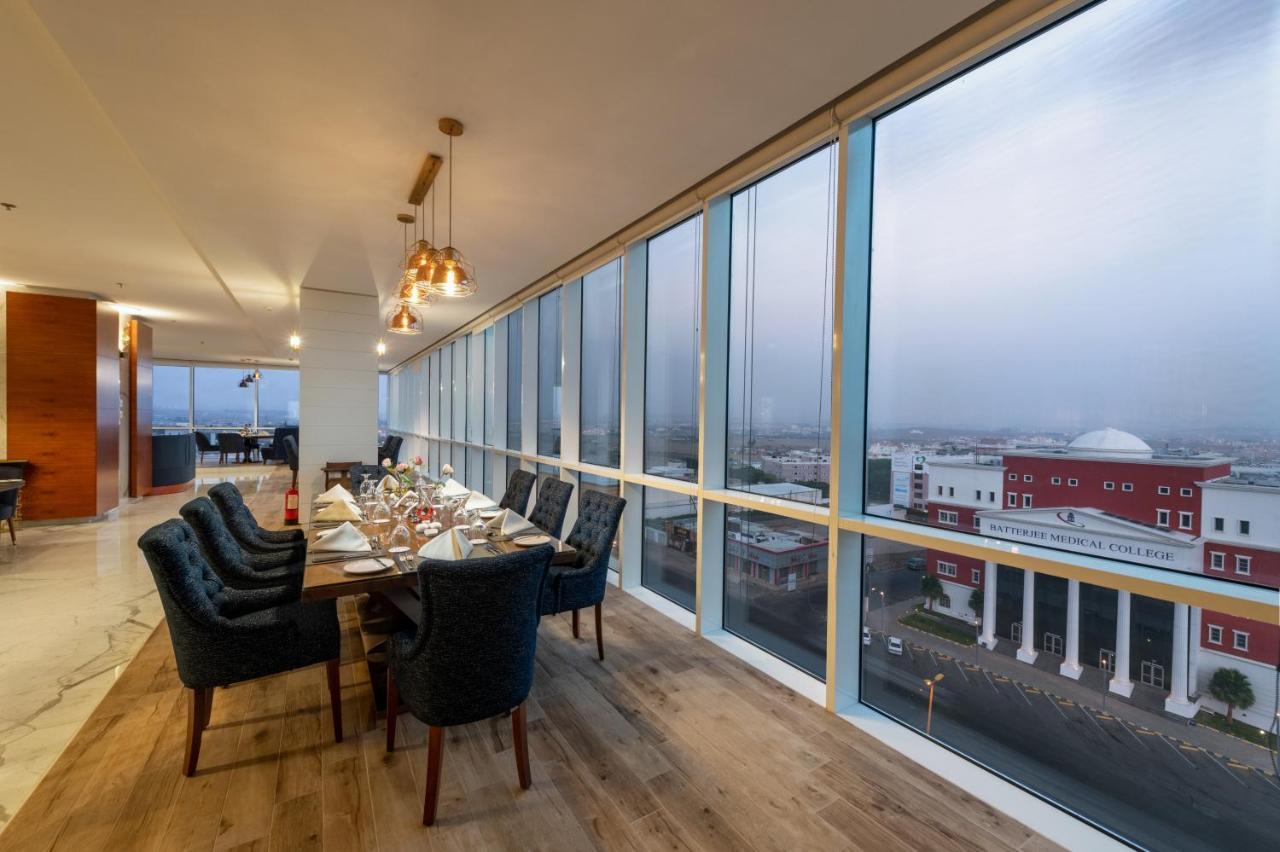 Nivel Hotel Abha Khamis Mushait Exteriör bild The 360° view from the 360° restaurant